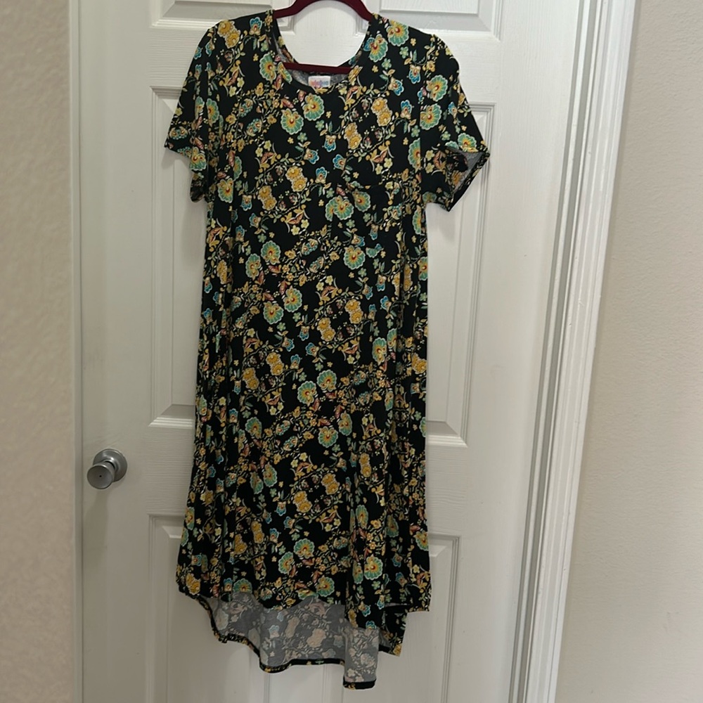 LuLaRoe Carly Dress Floral Paisley Pattern | XL | Slight Hi-Low Hem